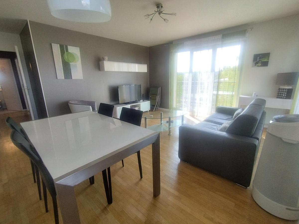 Bord De Seine Apartment Carrieres sous Poissy Bagian luar foto